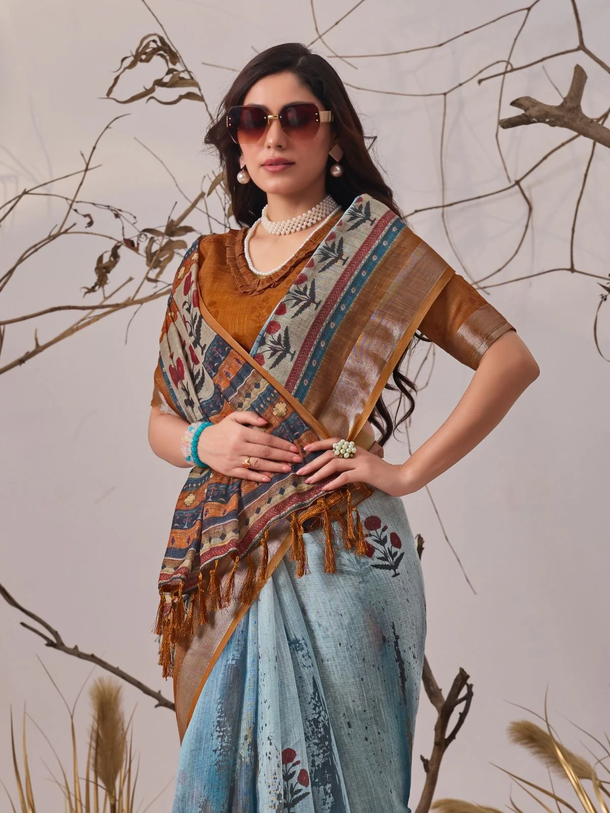 Odette Multicolor Linen Cotton Printed Saree For Women - Image 4