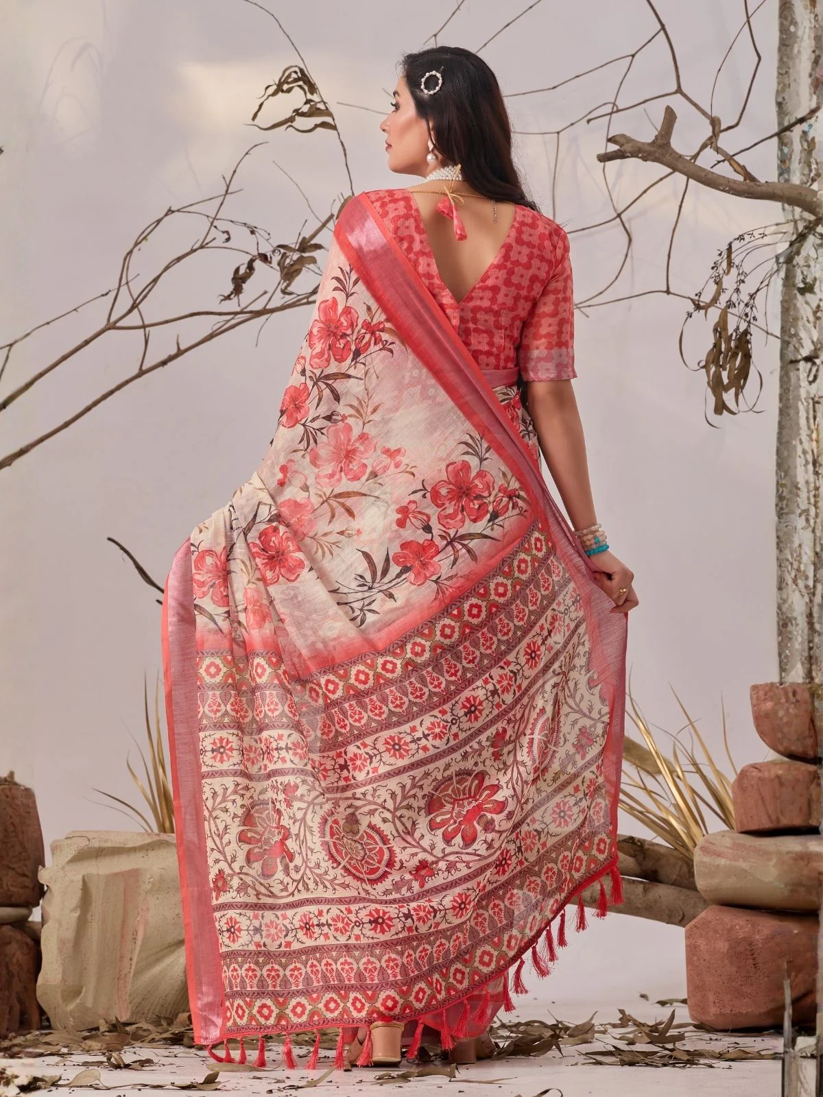 Odette Multicolor Linen Cotton Printed Saree For Women - Image 3