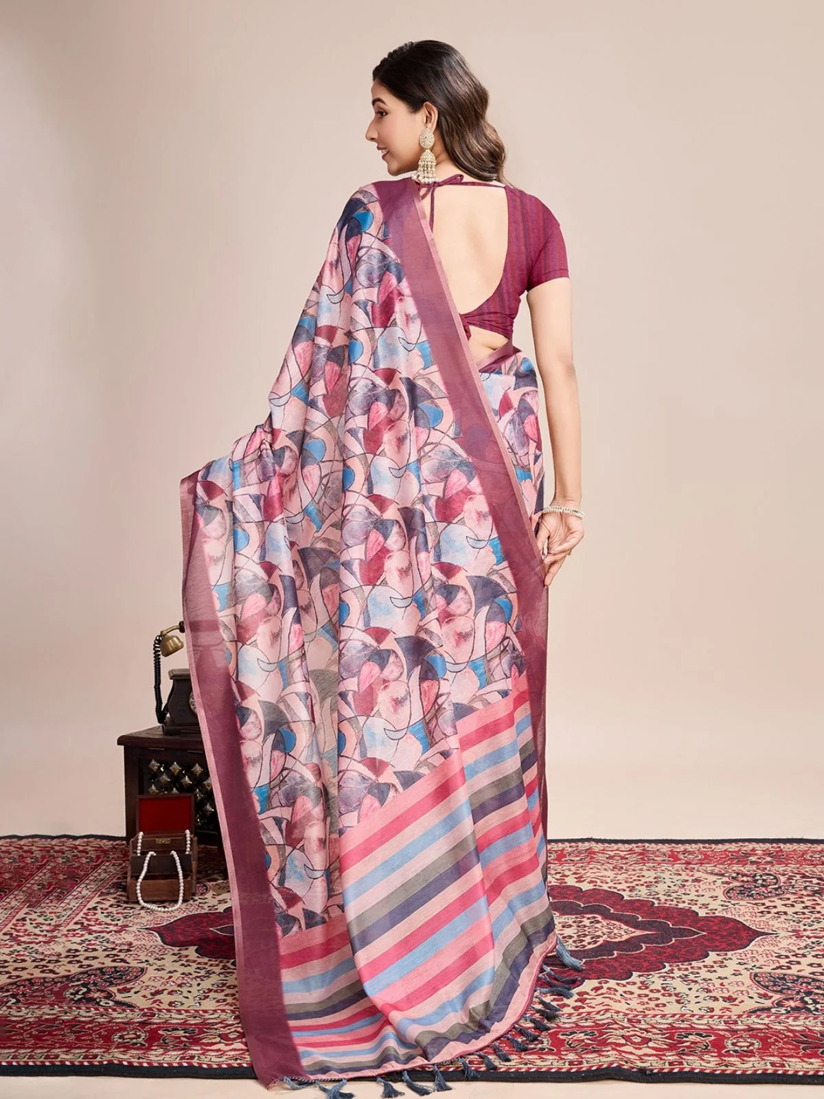 Odette Multicolor Linen Printed Saree With Unstitched Blouse For Women - Image 2