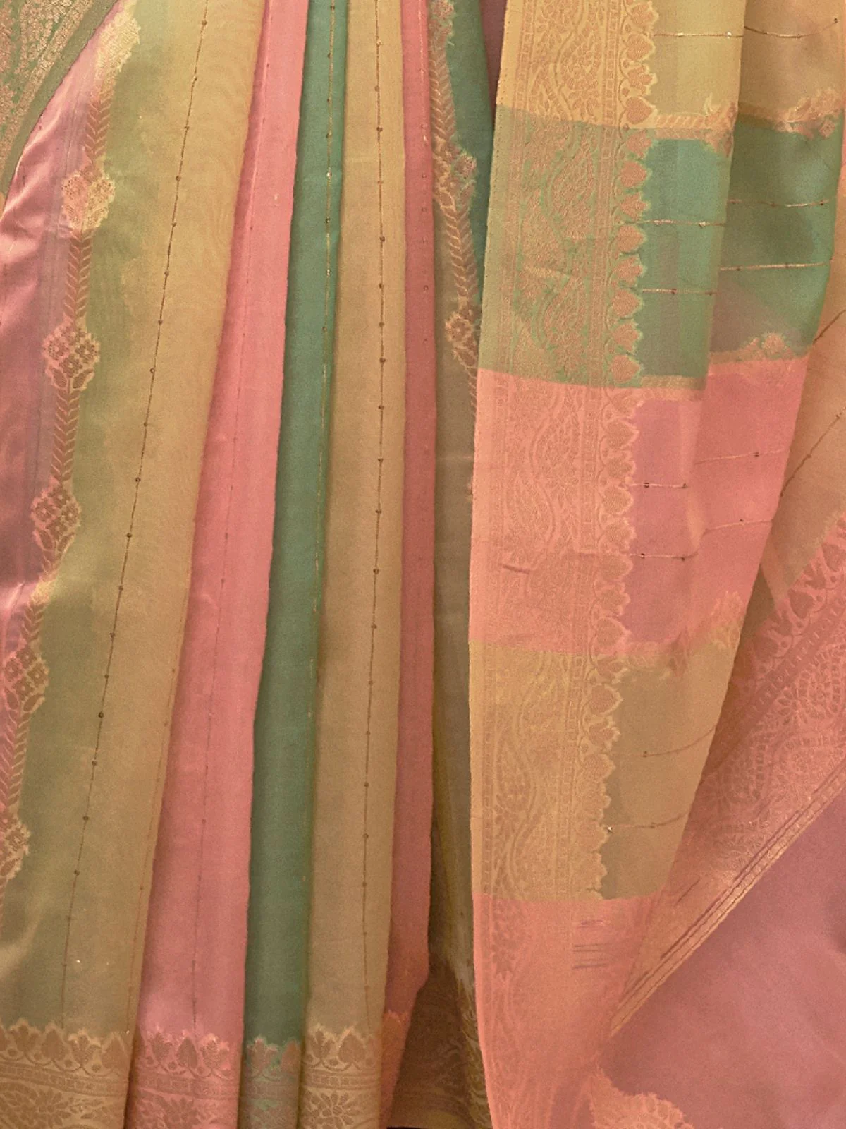 Odette Multicolor Woven Organza Saree With Unstitched Blouse For Women - Image 4