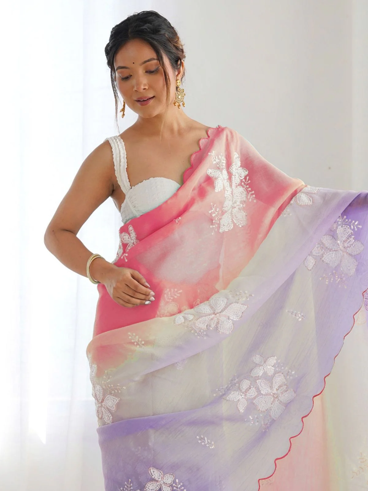 Odette Multicolor Silk Blend Embellished Saree For Women - Image 4