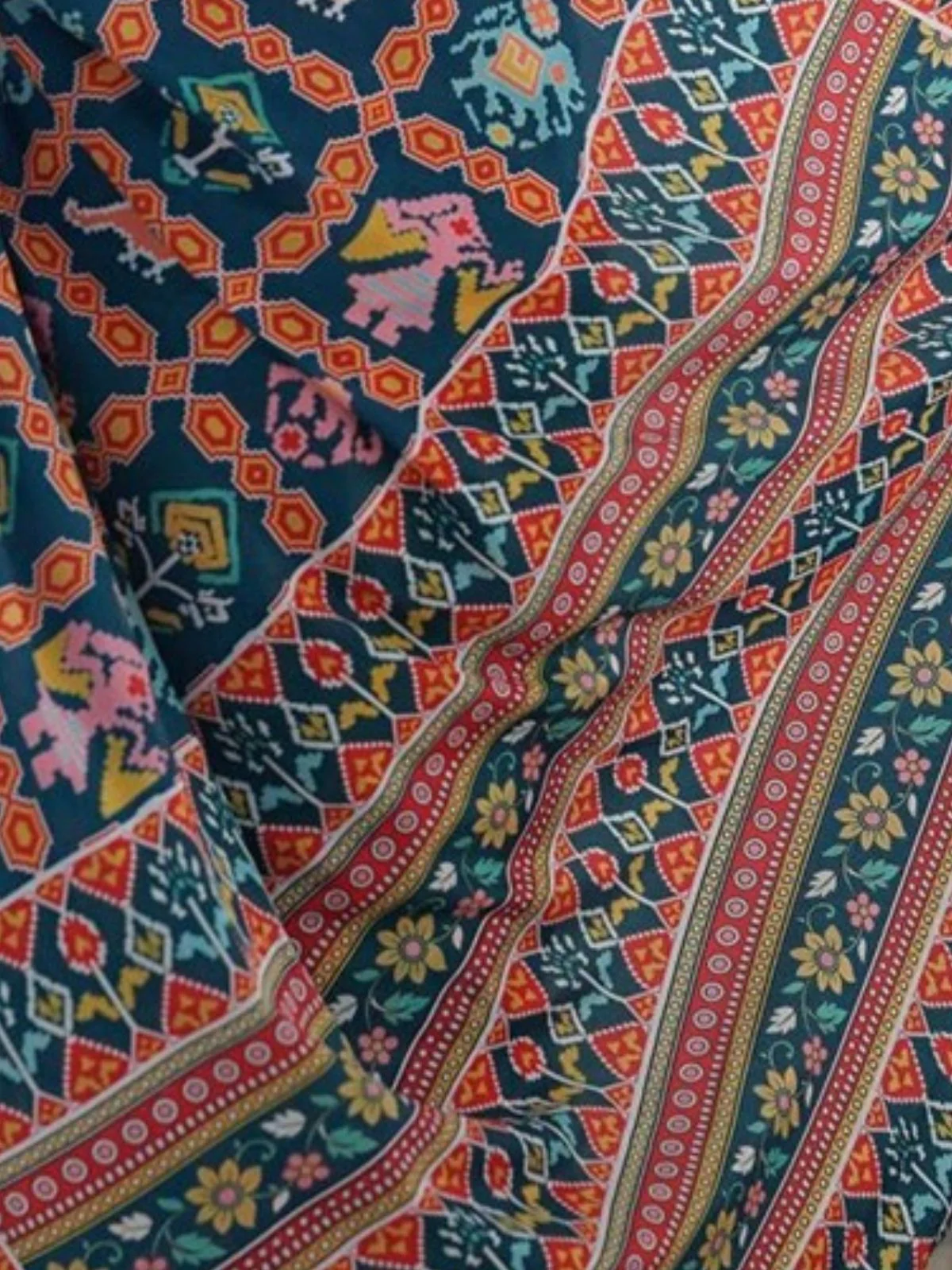 Odette Multicolor Silk Blend Floral Print & Cutwork Saree For Women - Image 5