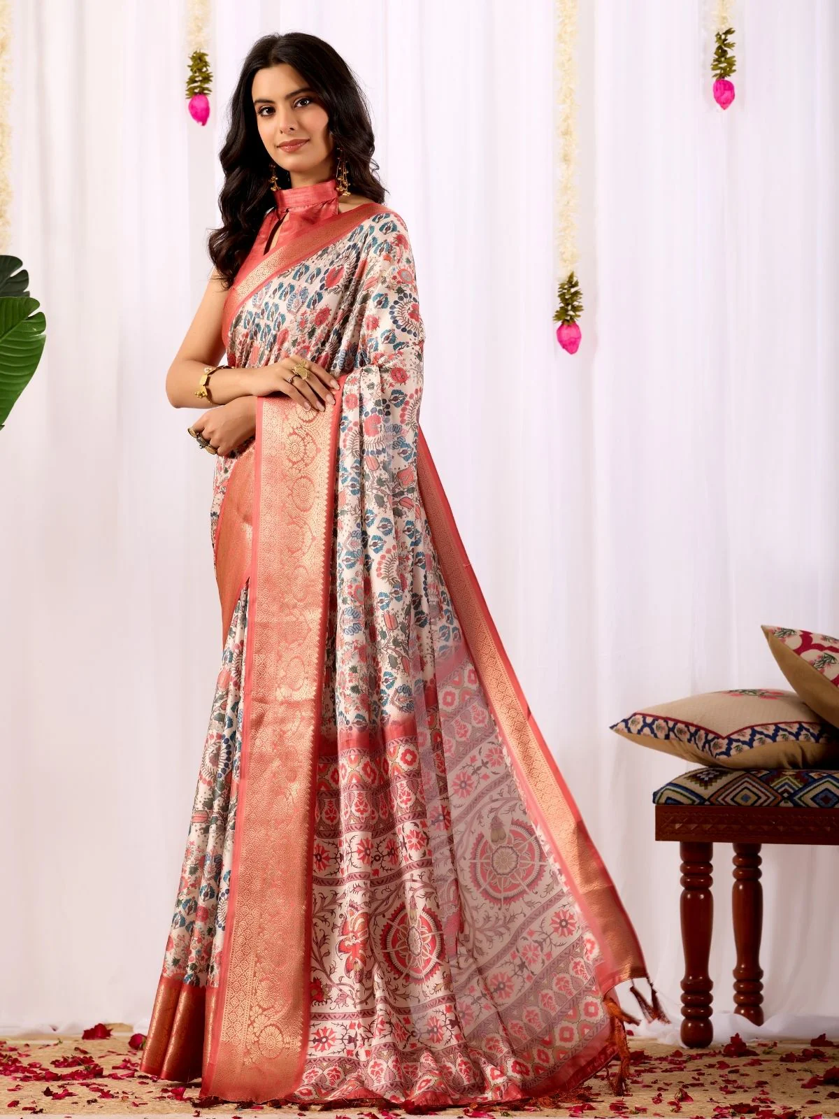 Odette Multicolor Silk Blend Printed Saree For Women - Image 2