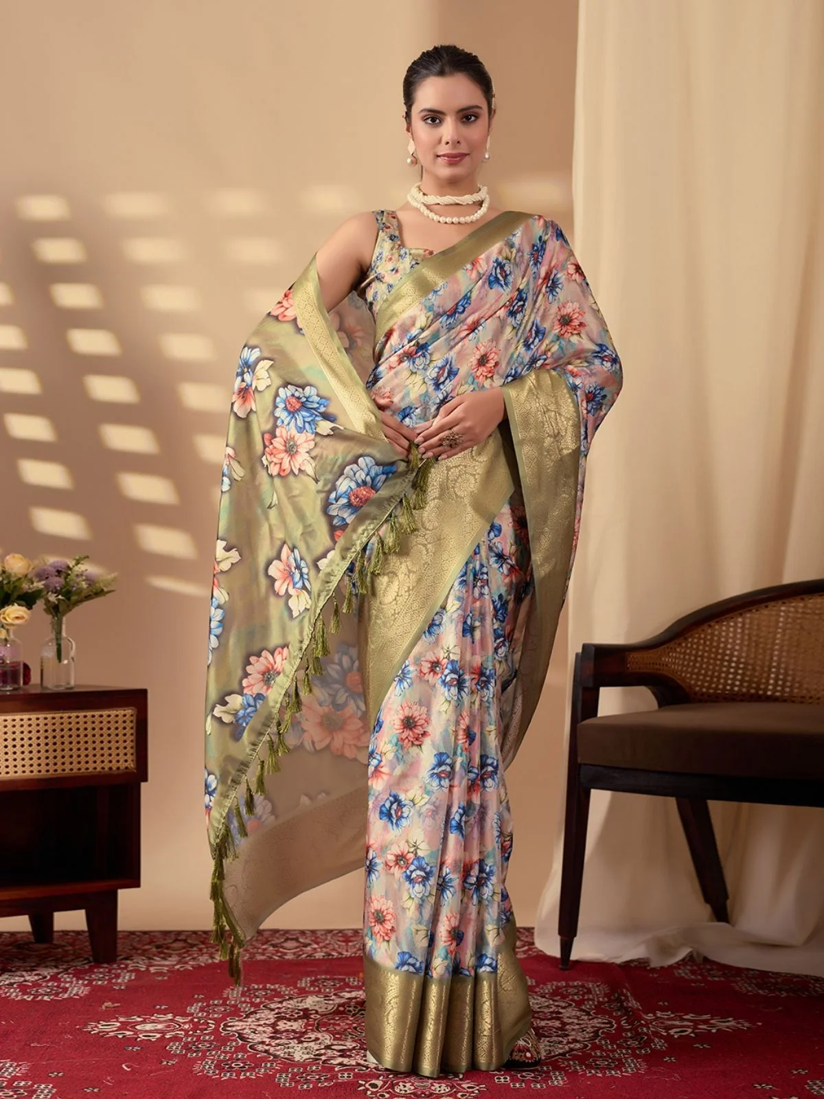Odette Multicolor Silk Blend Printed Saree For Women - Image 4
