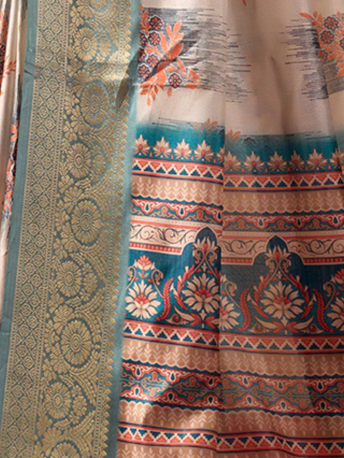 Odette Multicolor Silk Blend Printed Saree For Women - Image 5