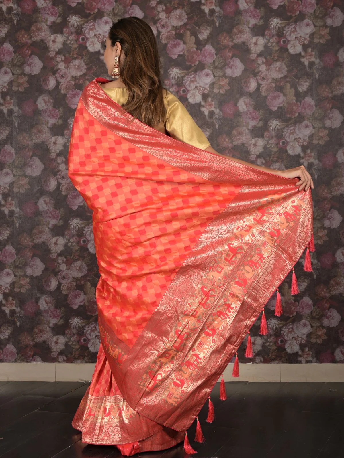 Odette Multicolored Woven Silk Blend Saree With Unstitched Blouse For Women - Image 4