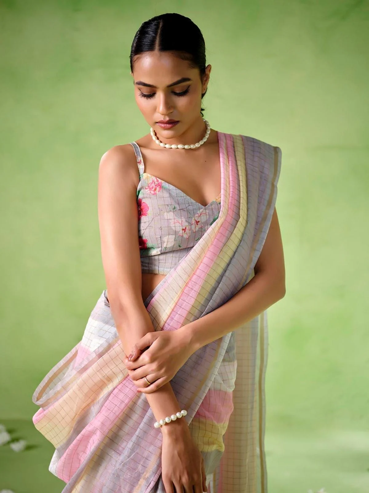 Odette Multicolour Cotton Linen Solid Printed Saree For Women - Image 5