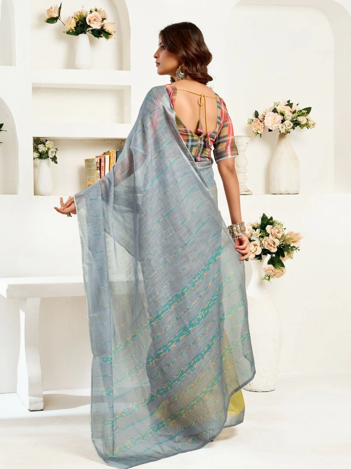 Odette Multicolour Cotton Linen Zari Work Saree For Women - Image 4