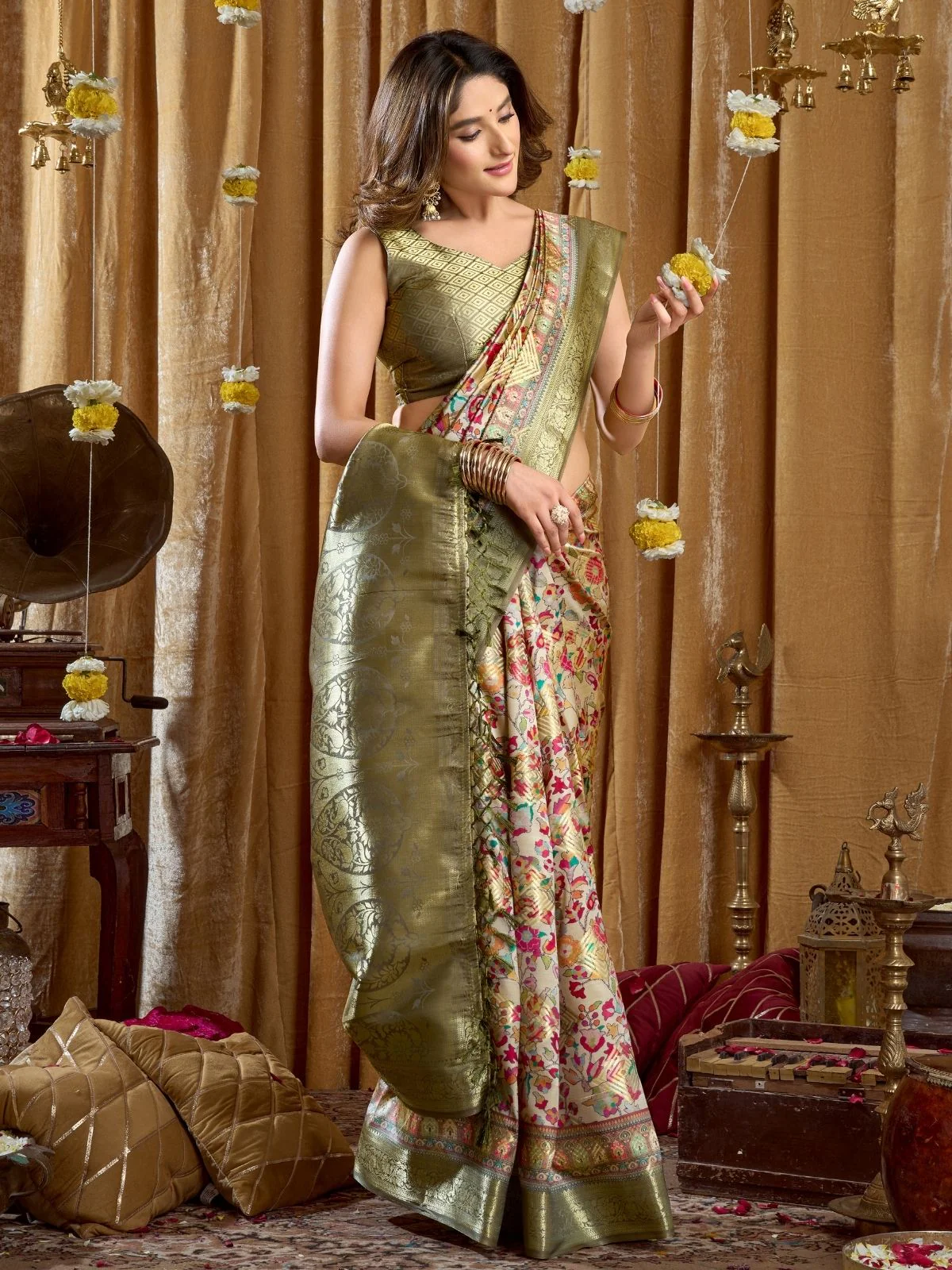 Odette Multicolour Silk Blend Printed Banarasi Saree For Women - Image 3