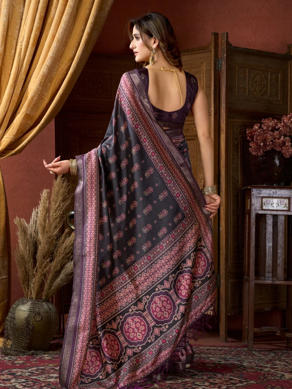 Odette Multicolour Silk Blend Printed Saree For Women - Image 4