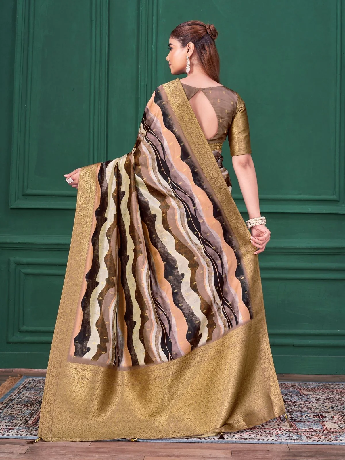 Odette Multicolour Silk Blend Woven Printed Saree For Women - Image 3