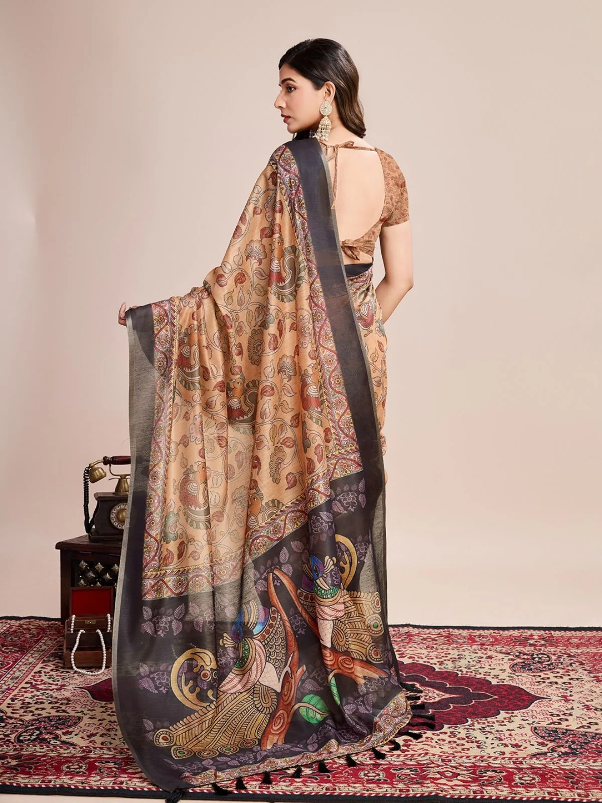 Odette Mustard Linen Printed Saree With Unstitched Blouse For Women - Image 2