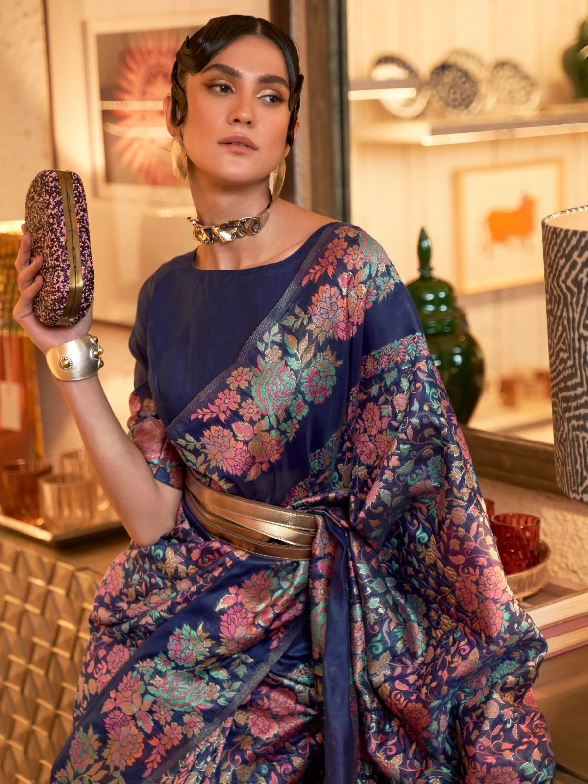 Odette Navy Blue And Pink Woven Design Silk Blend Saree With Unstitched Blouse For Women - Image 2