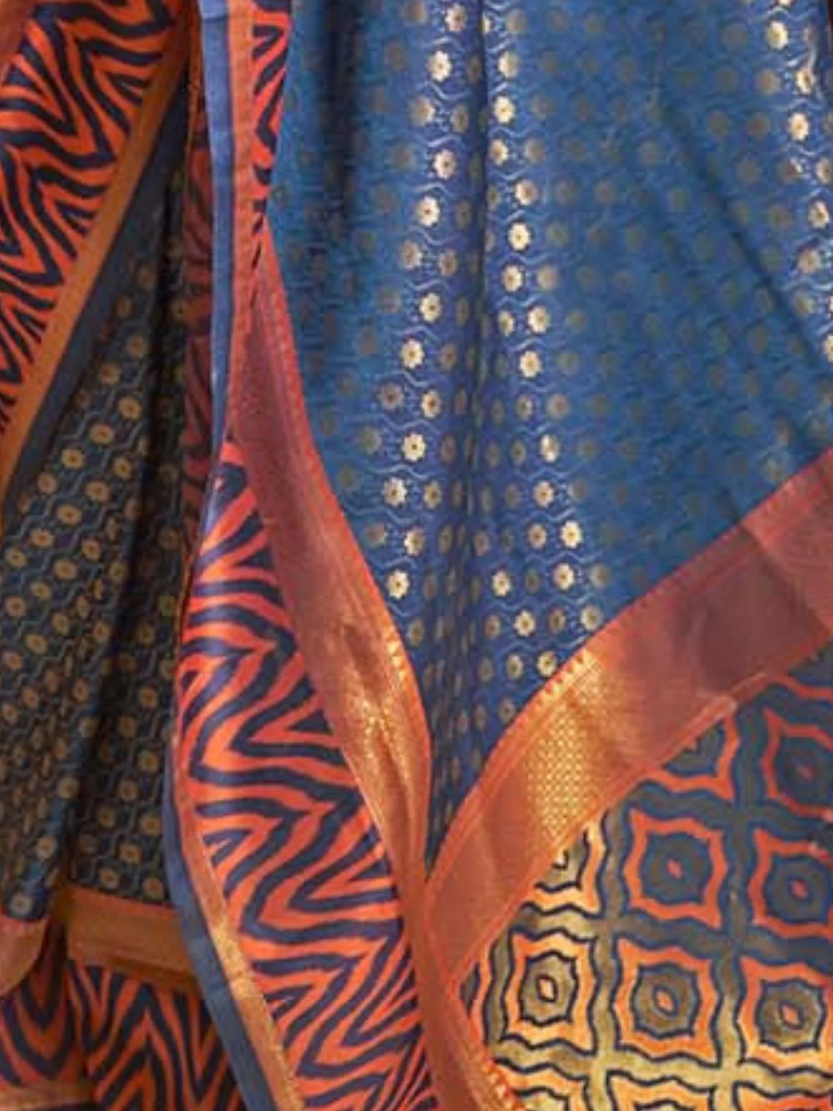 Odette Navy Blue And Rust Woven Design Silk Blend Saree With Unstitched Blouse For Women - Image 3