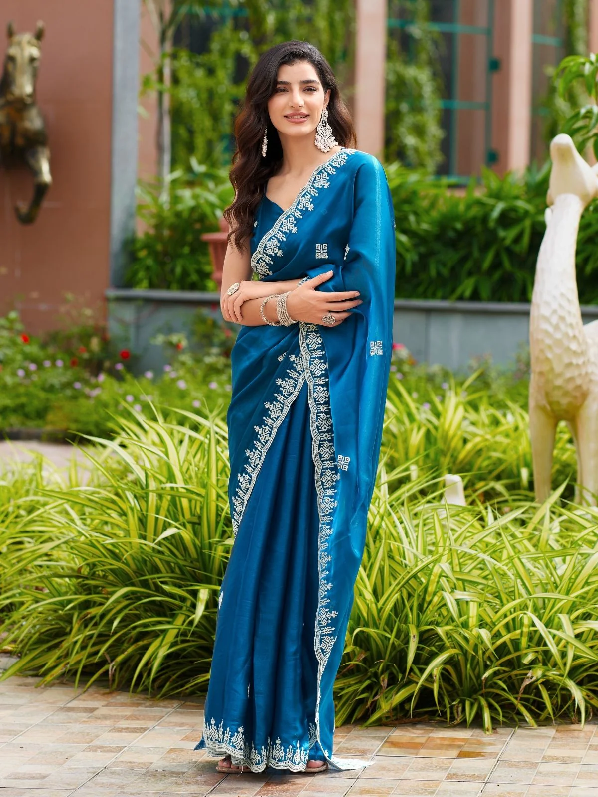 Odette Navy Blue Chiffon Embroidered Saree For Women - Image 4