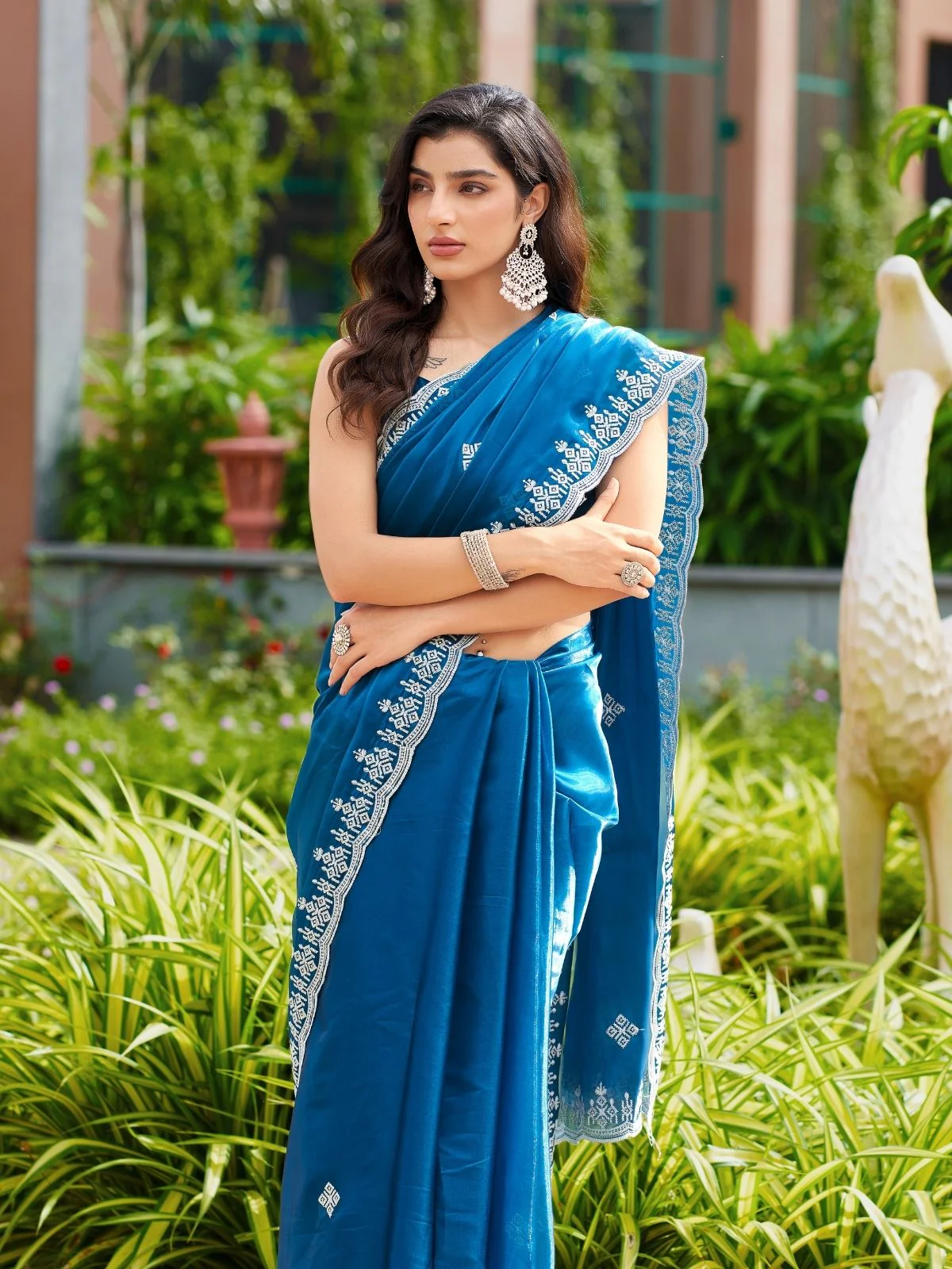 Odette Navy Blue Chiffon Embroidered Saree For Women - Image 6