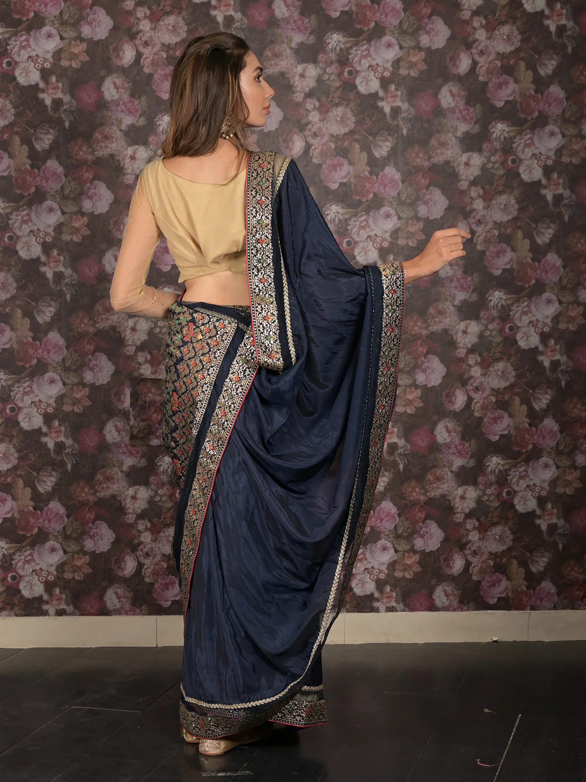 Odette Navy Blue Embroidered Crepe Saree with Unstitched Blouse for Women - Image 3