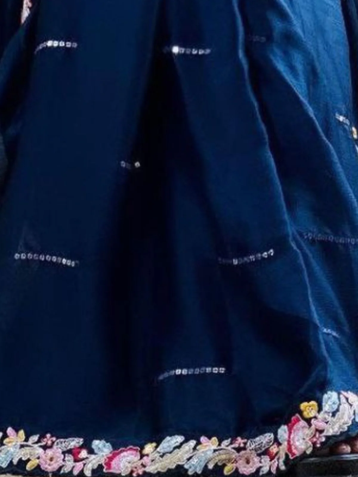 Odette Navy Blue Embroidered Silk Blend Saree With Stitched Blouse For Women - Image 4