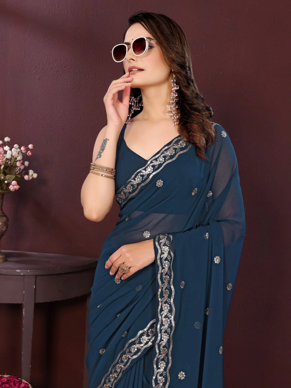 Odette Navy Blue Georgette Solid Saree For Women - Image 5
