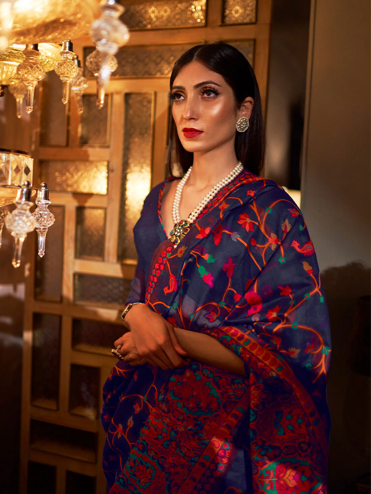 Odette Navy Blue Printed Silk Blend Saree With Unstitched Blouse For Women - Image 2
