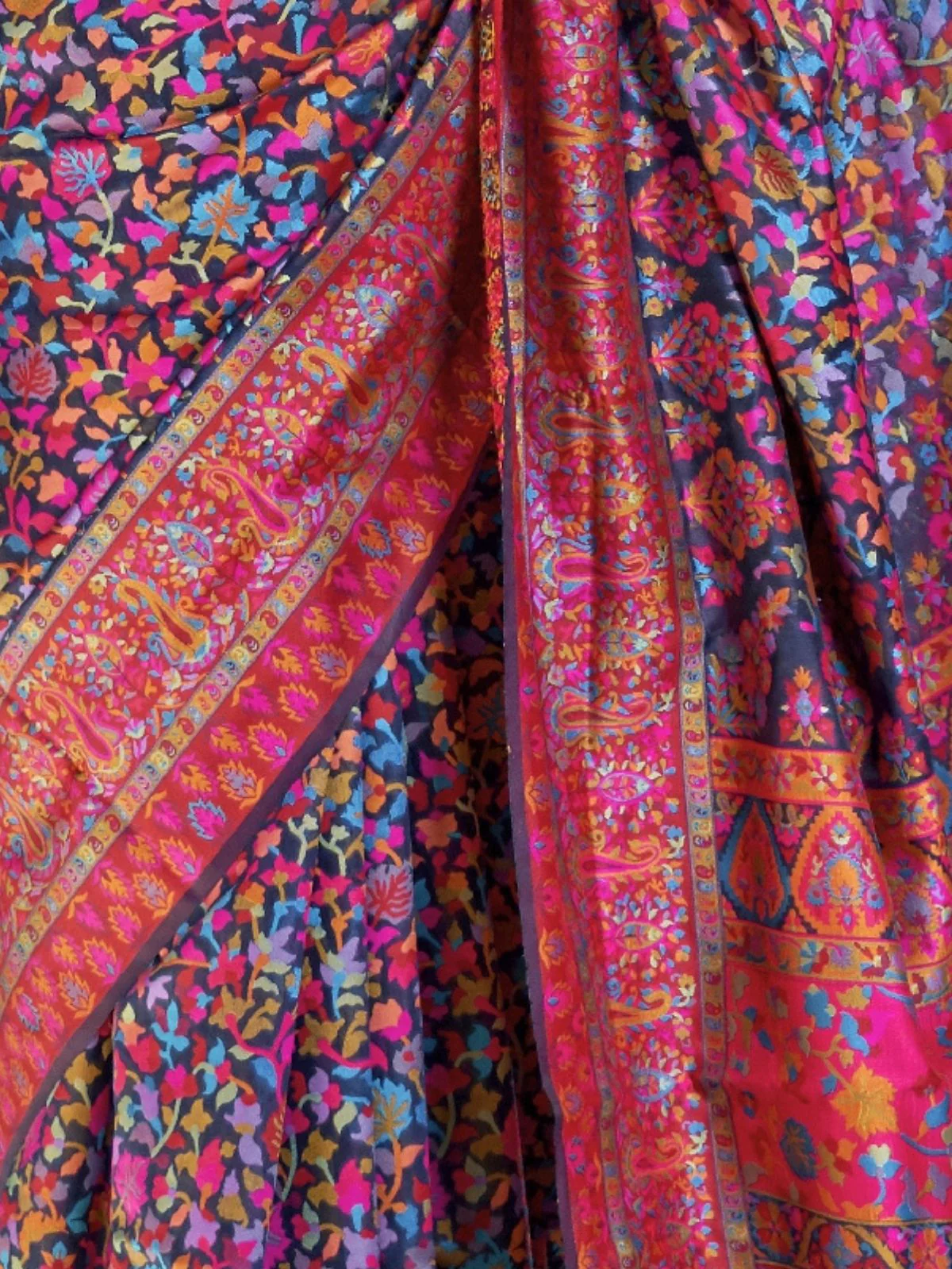 Odette Navy Blue Printed Silk Blend Saree With Unstitched Blouse For Women - Image 3