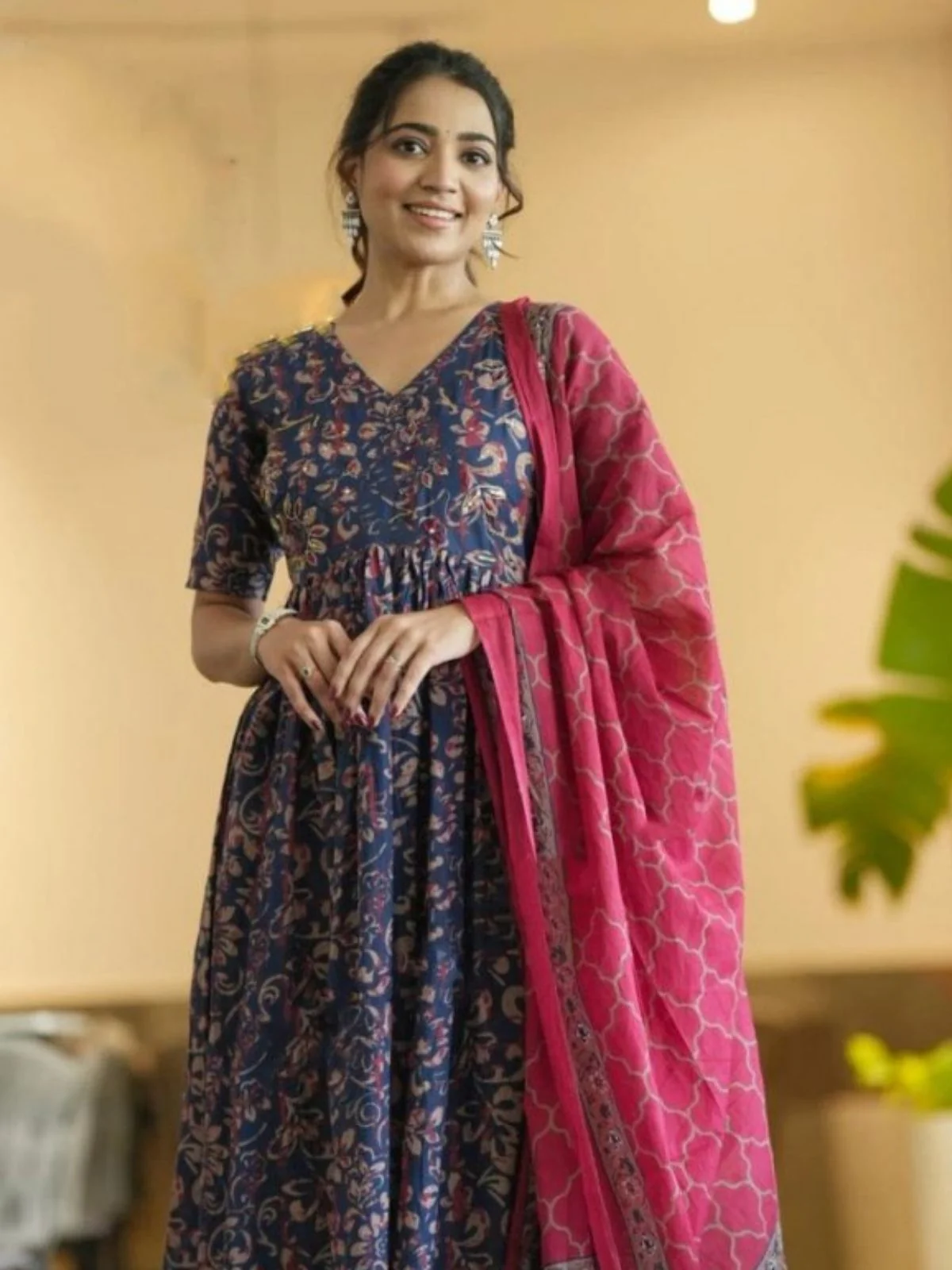 Odette Navy Blue Rayon Printed Stitched Kurta Set For Women - Image 4
