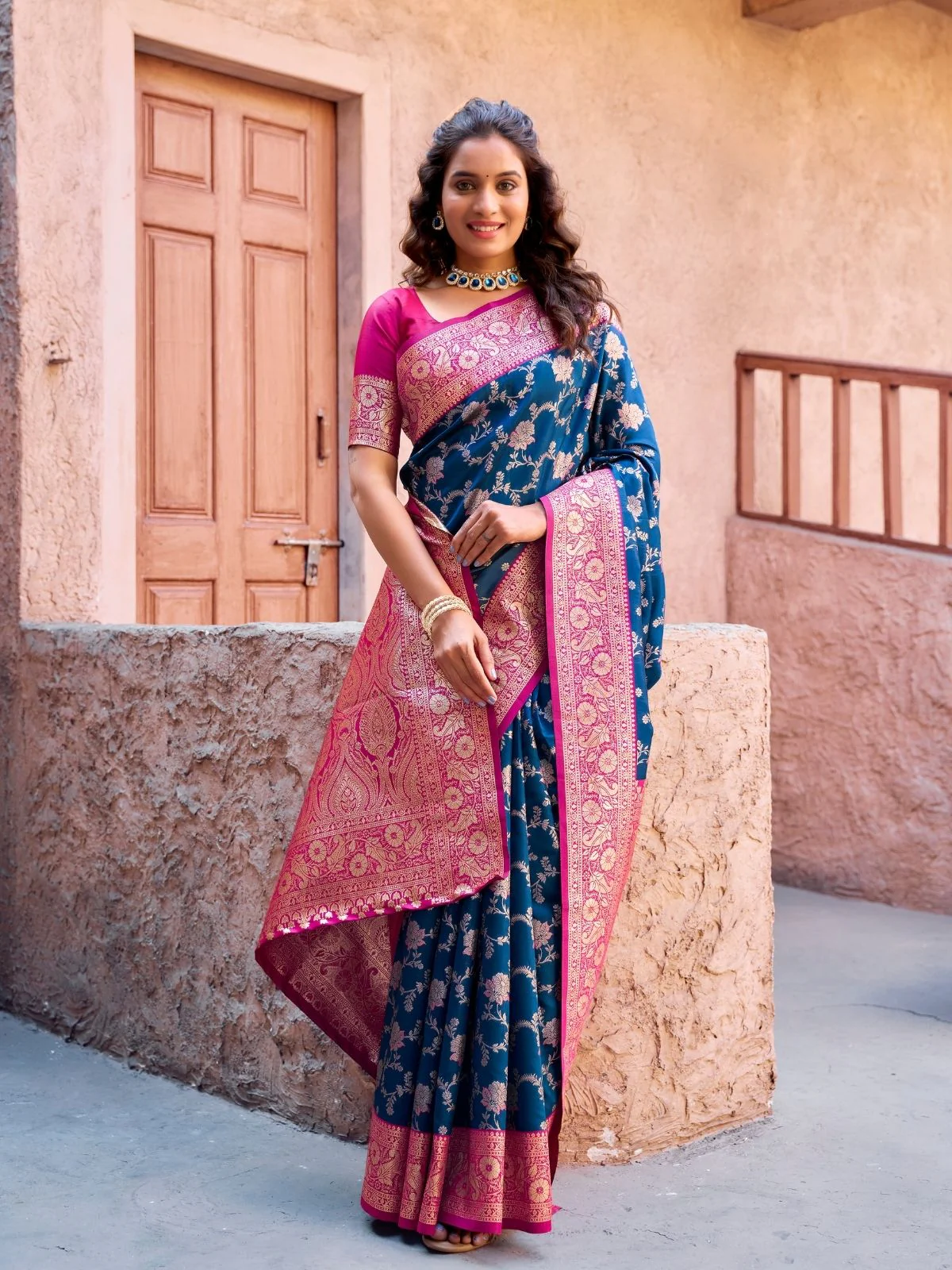 Odette Navy Blue Silk Blend Woven Saree For Women - Image 2