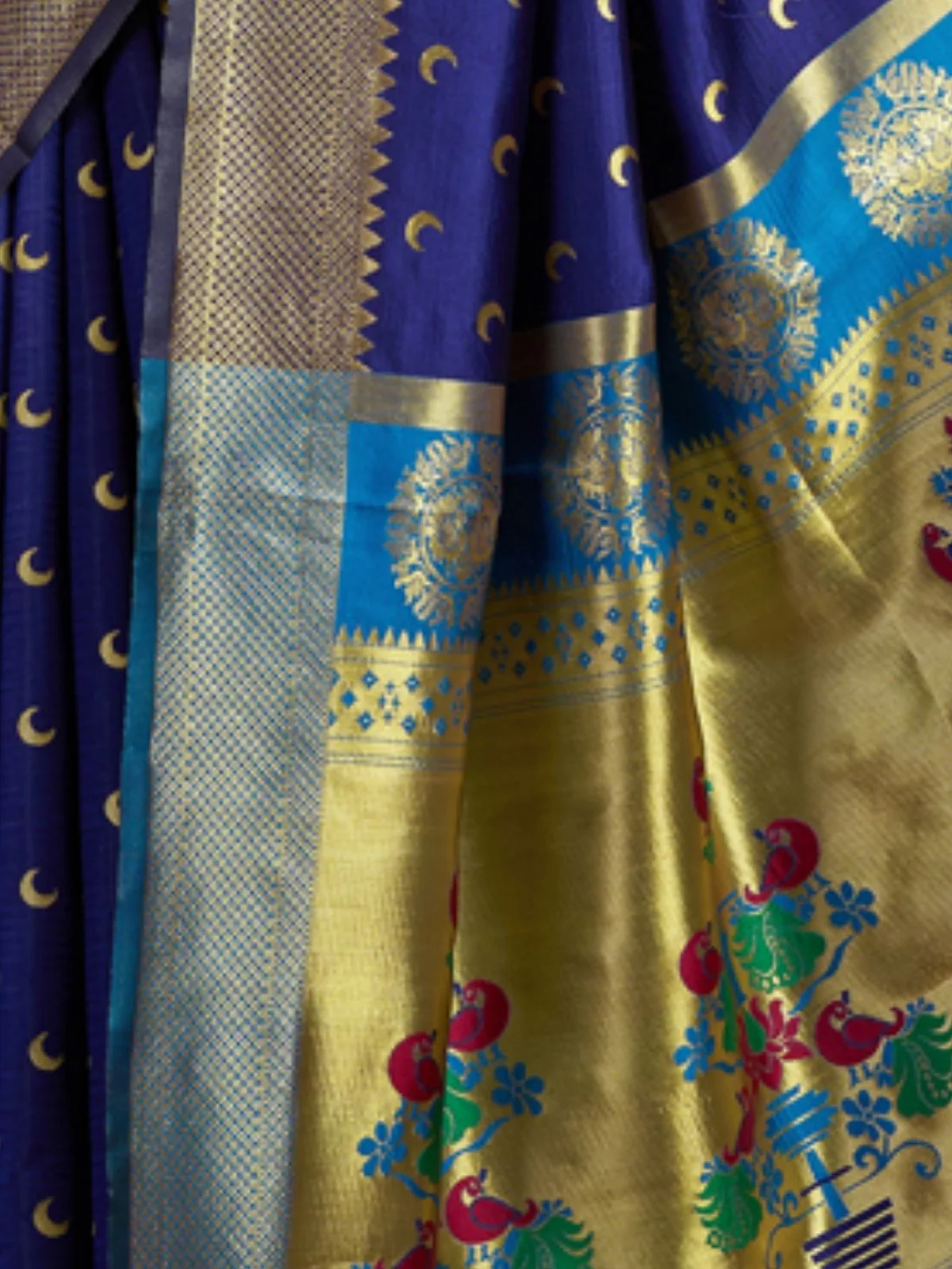 Odette Navy Blue Silk Woven Saree For Women - Image 5