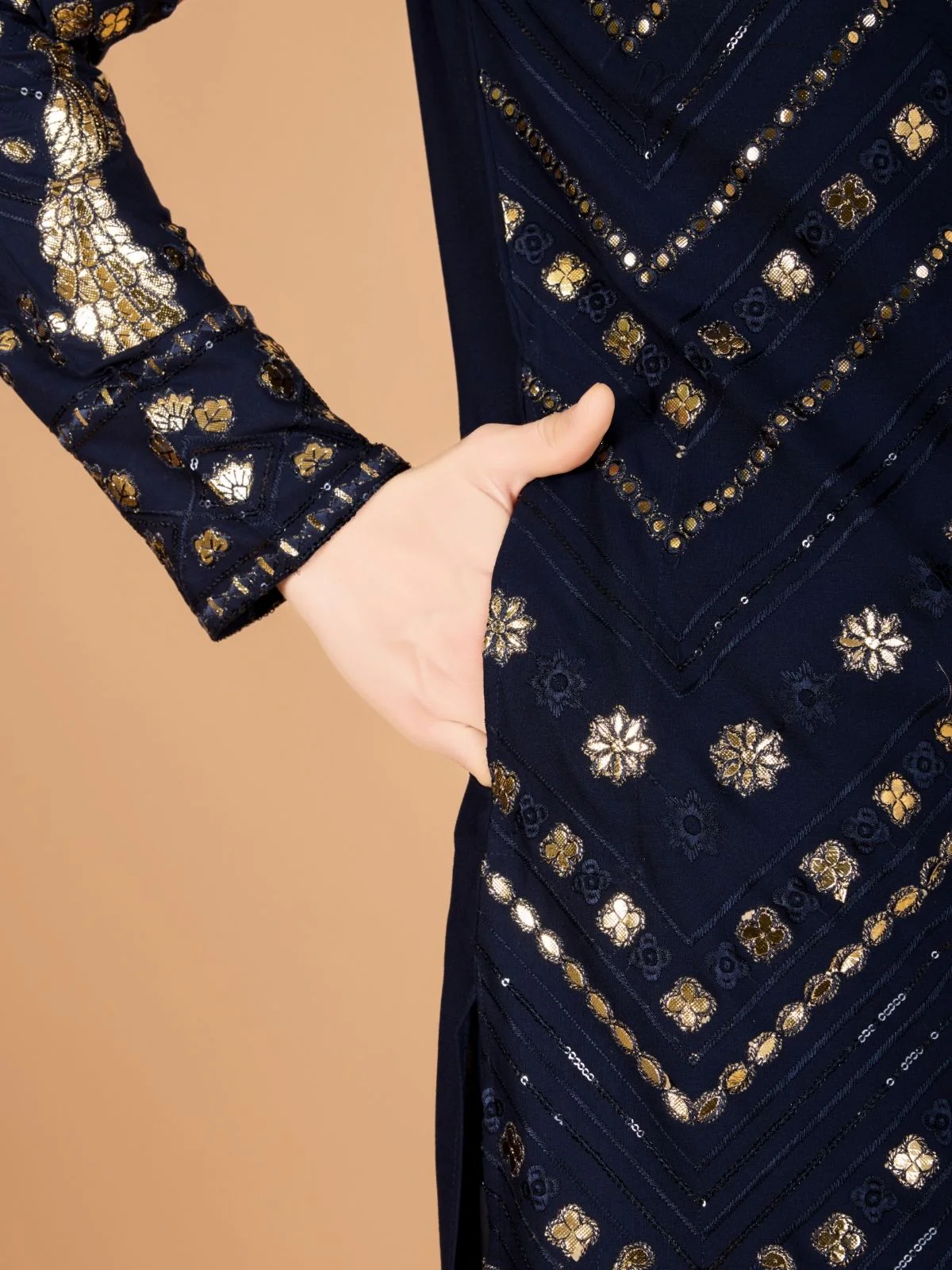 Odette Navy Blue Viscose Rayon Embroidered Stitched Kurta For Men - Image 7