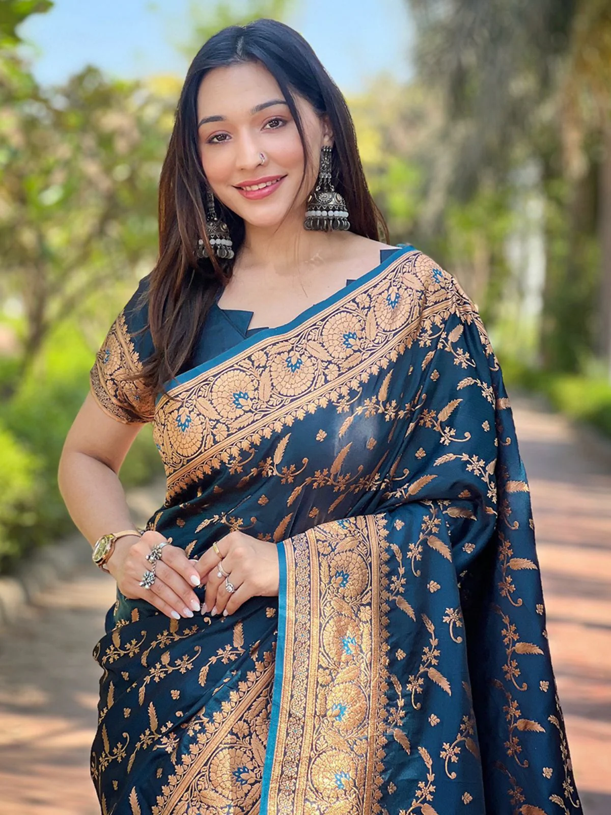 Odette Navy Blue Woven Design Silk Blend Saree With Unstitched Blouse For Women - Image 3
