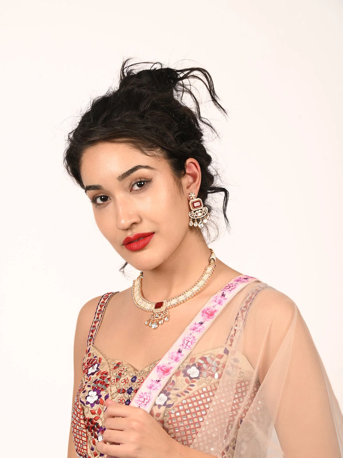 Odette Off White Alloy Embellished Jewellery Set For Women