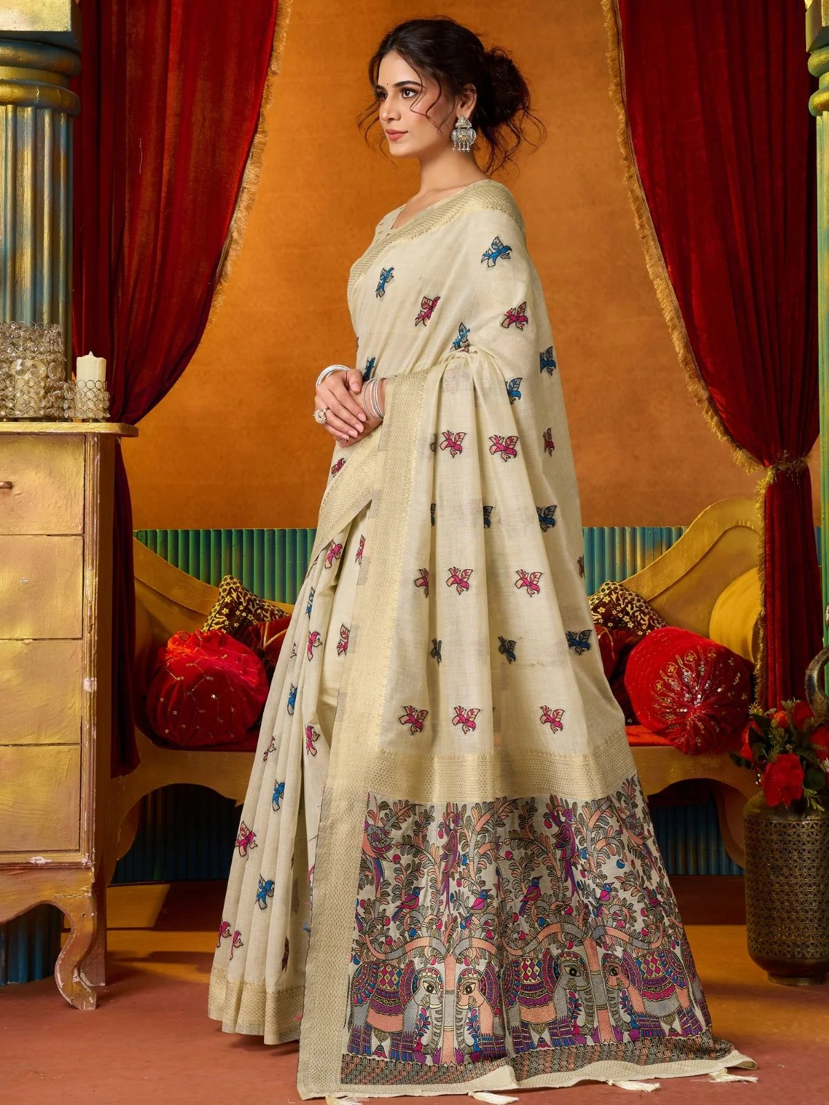 Odette Off White Cotton Blend Printed Saree For Women - Image 2
