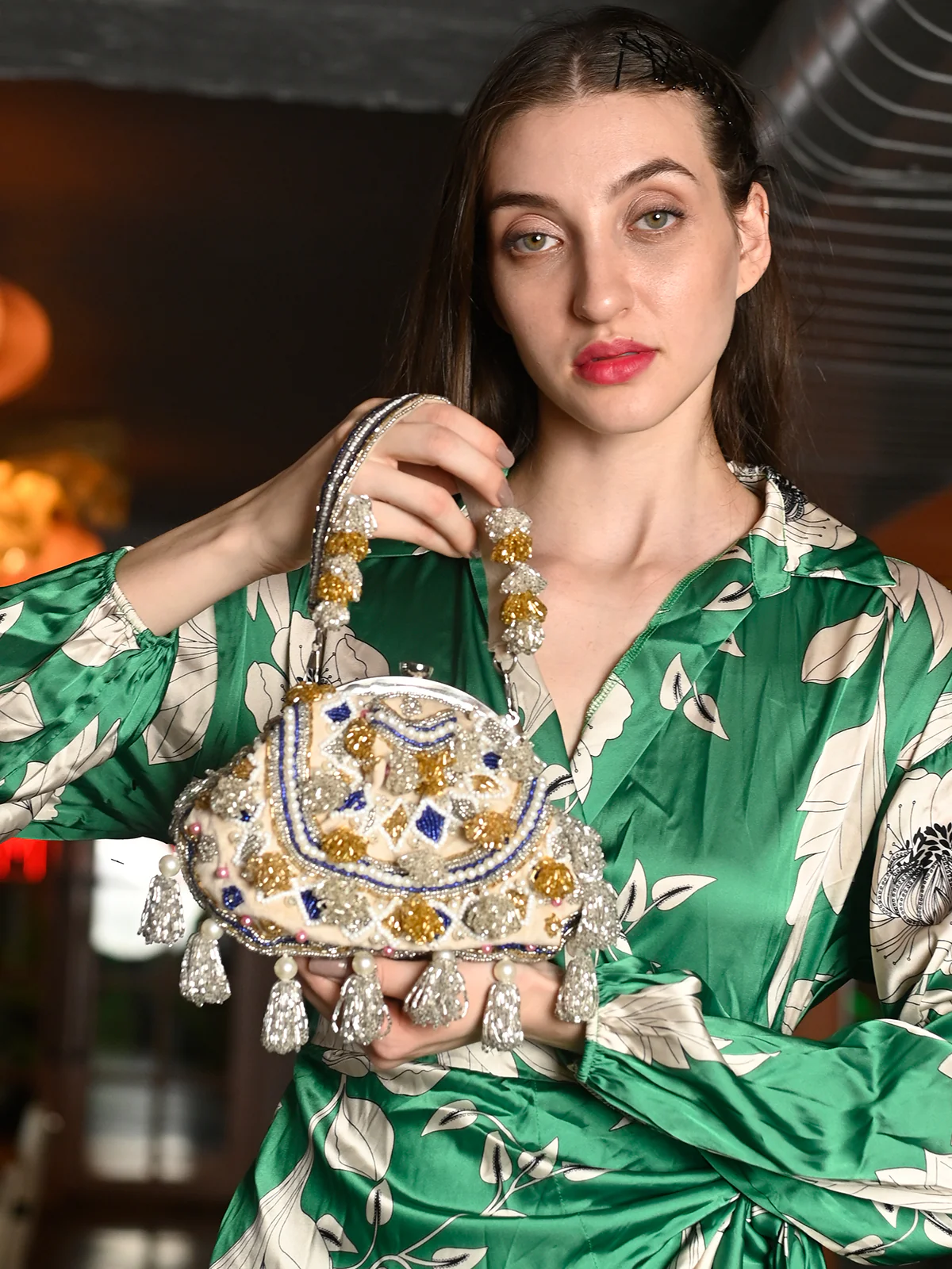 Odette Multicolor Embroidered Batuwa Bag For Women - Image 2