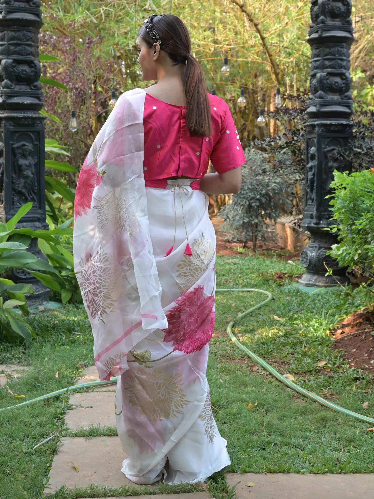 Odette Off White Floral Printed Soft Organza Saree with Unstitched Blouse for Women - Image 3
