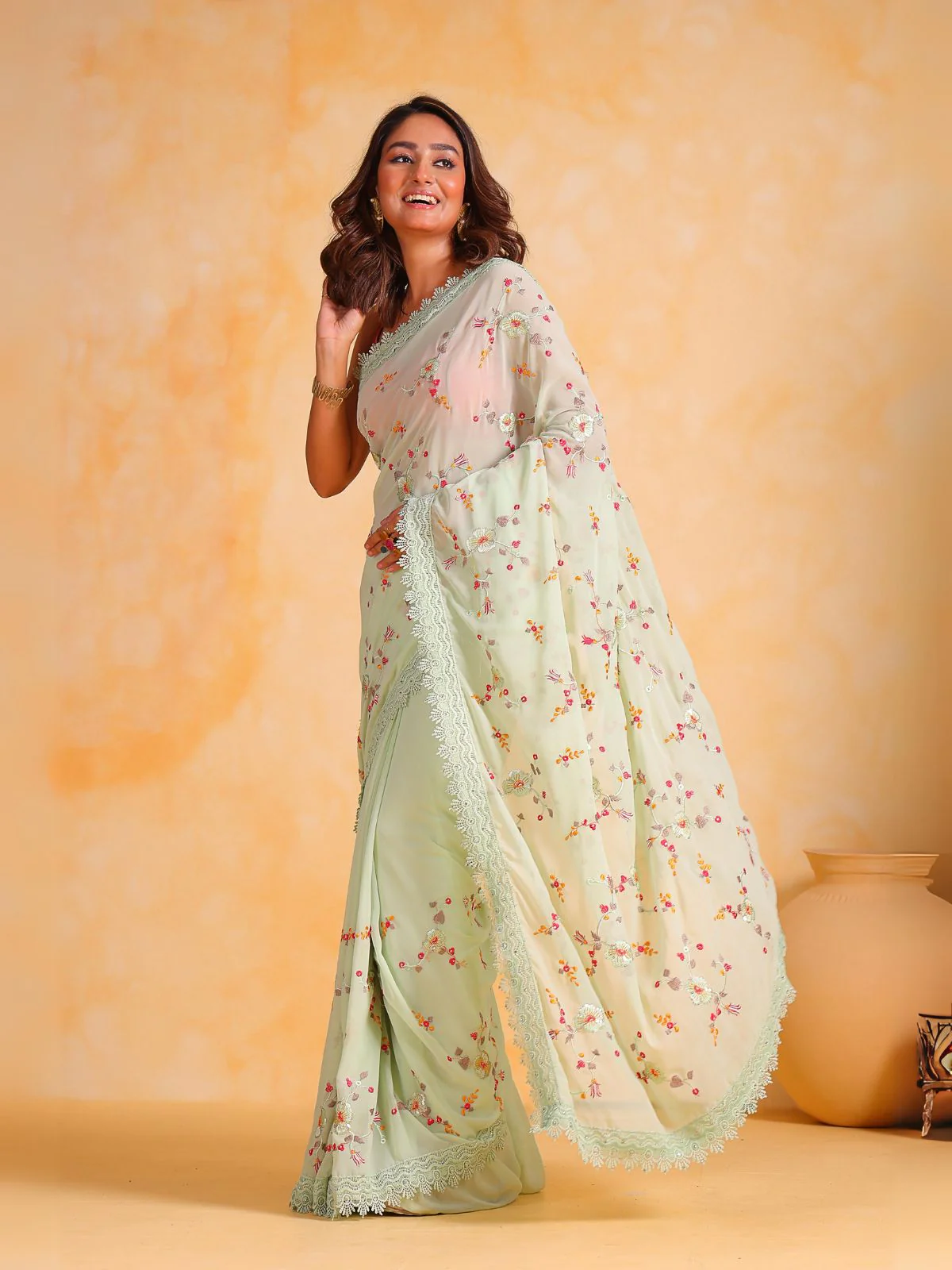 Odette Off White Georgette Embroidered Saree With Unstitched Blouse For Women - Image 2