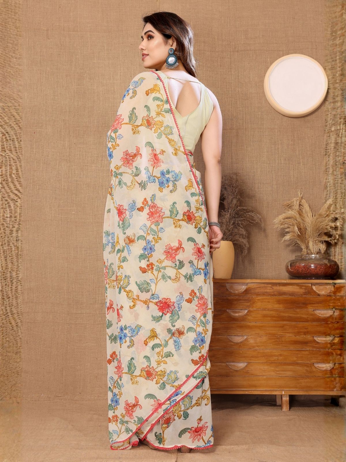 Odette Off White Georgette Floral Print Saree For Women - Image 3