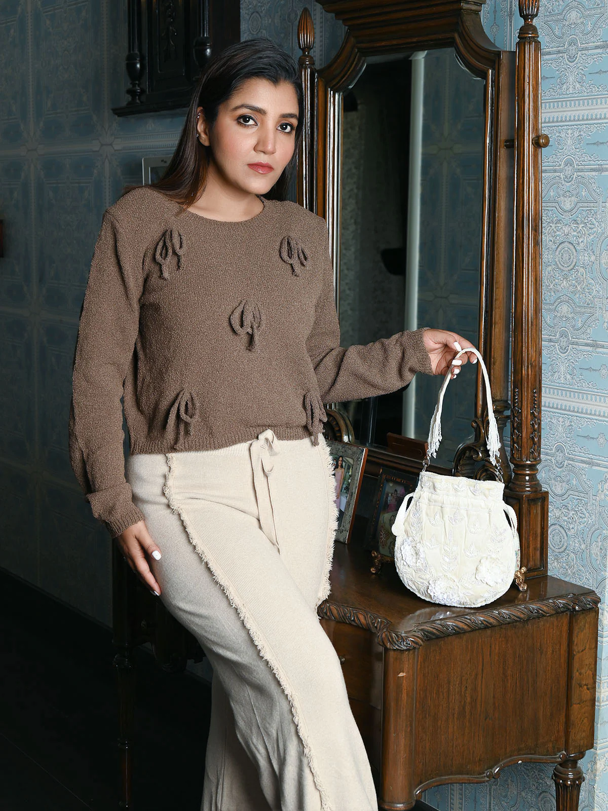 Odette Off white Raw Silk Cutdana And Beads With Wrist Tassel Potli Bag For Women - Image 2