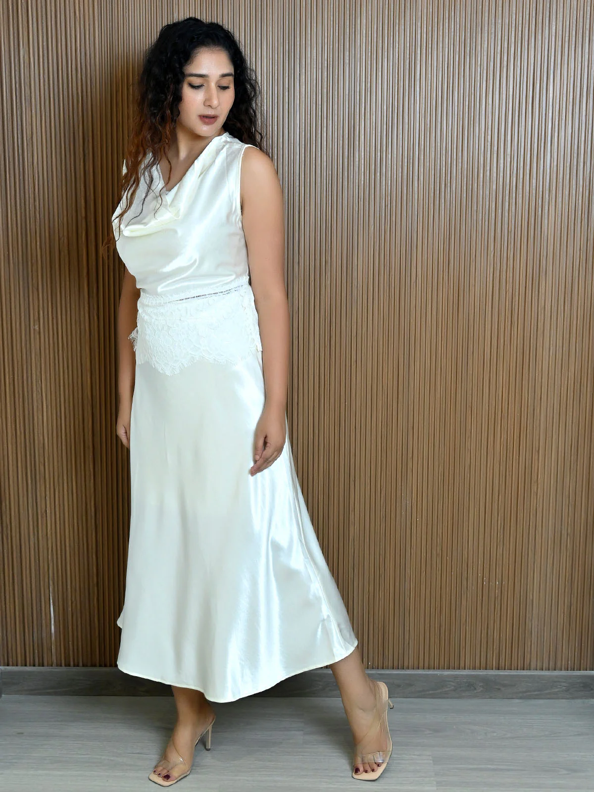 Odette Off White Satin Solid Co-Ord Set For Women - Image 2