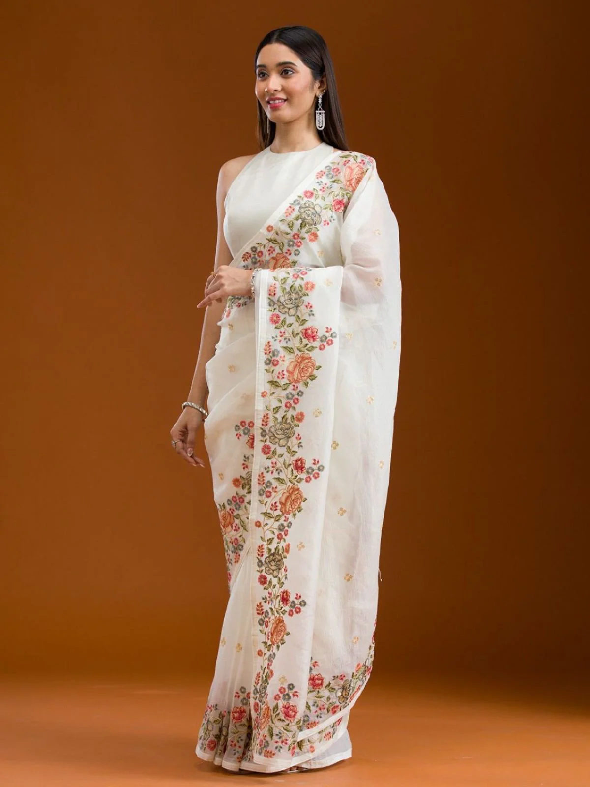 Odette Off White Silk Blend Embroidered Saree For Women - Image 2