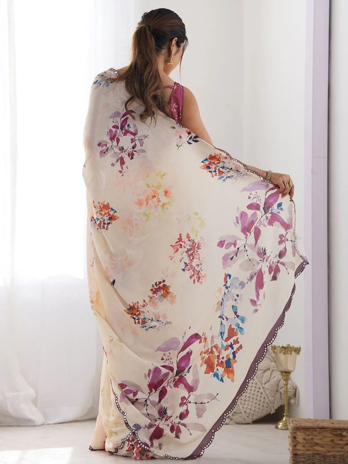 Odette Off White Silk Blend Floral Print & Cutwork Saree For Women - Image 3