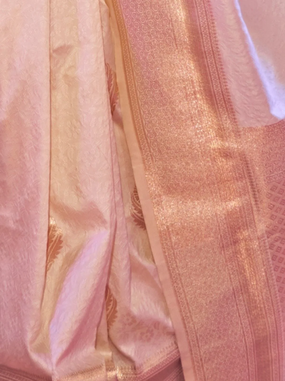Odette Off White Silk Blend Woven Saree With Unstitched Blouse For Women - Image 3