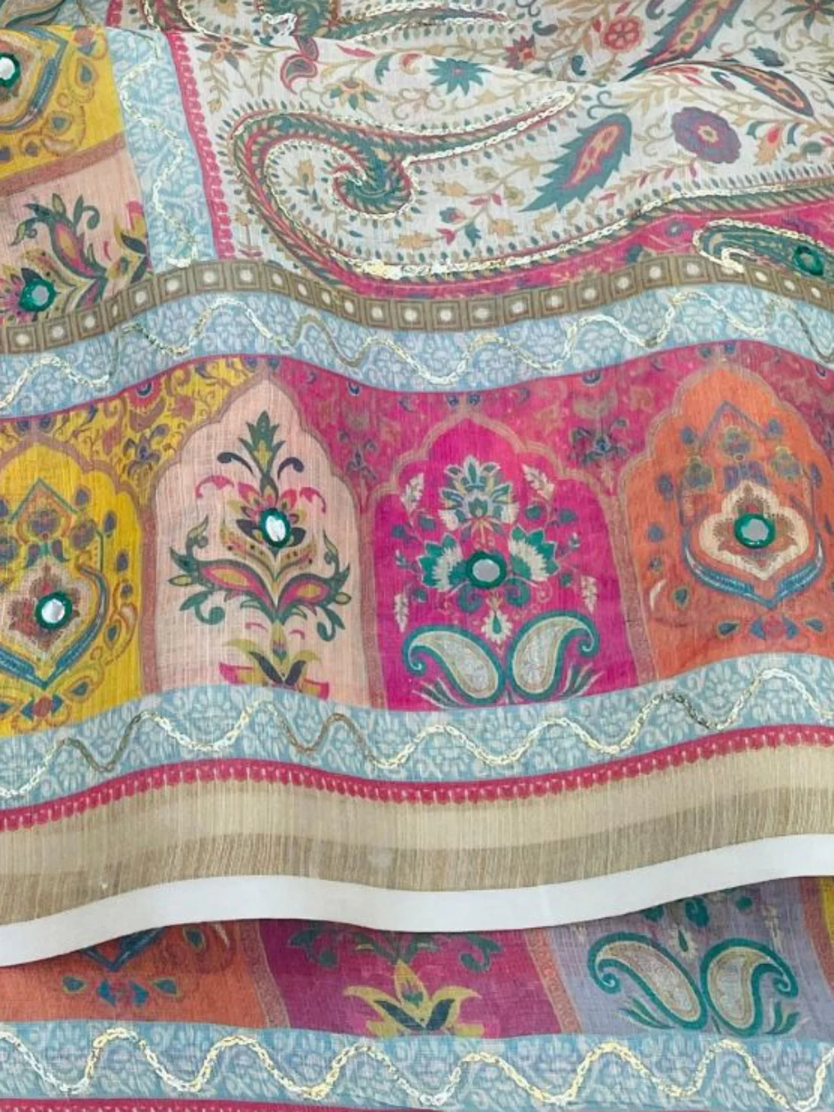 Odette Off White Silk Printed Saree For Women - Image 5