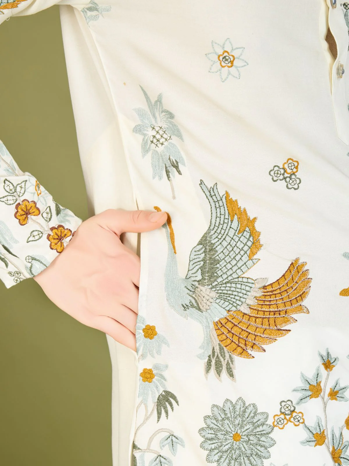 Odette Off White Viscose Rayon Stitched Kurta For Men - Image 7