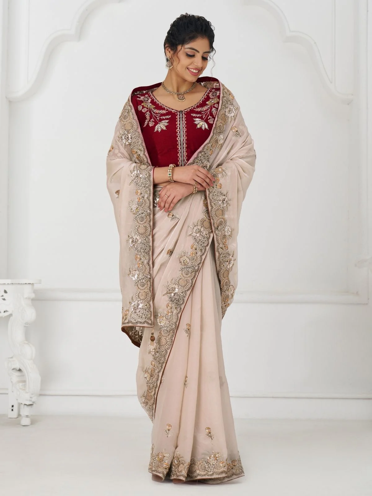 Odette Off White Viscose Silk Embroidered Saree For Women - Image 3