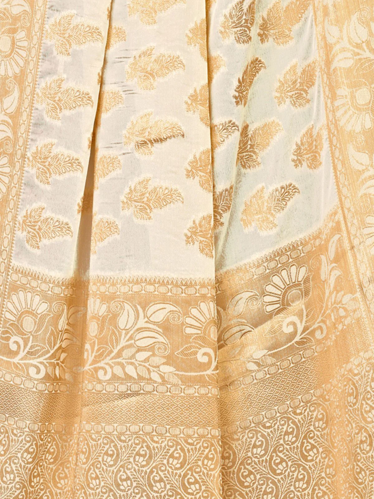 Odette Off White Viscose  Woven Saree With Unstitched Blouse For Women - Image 5