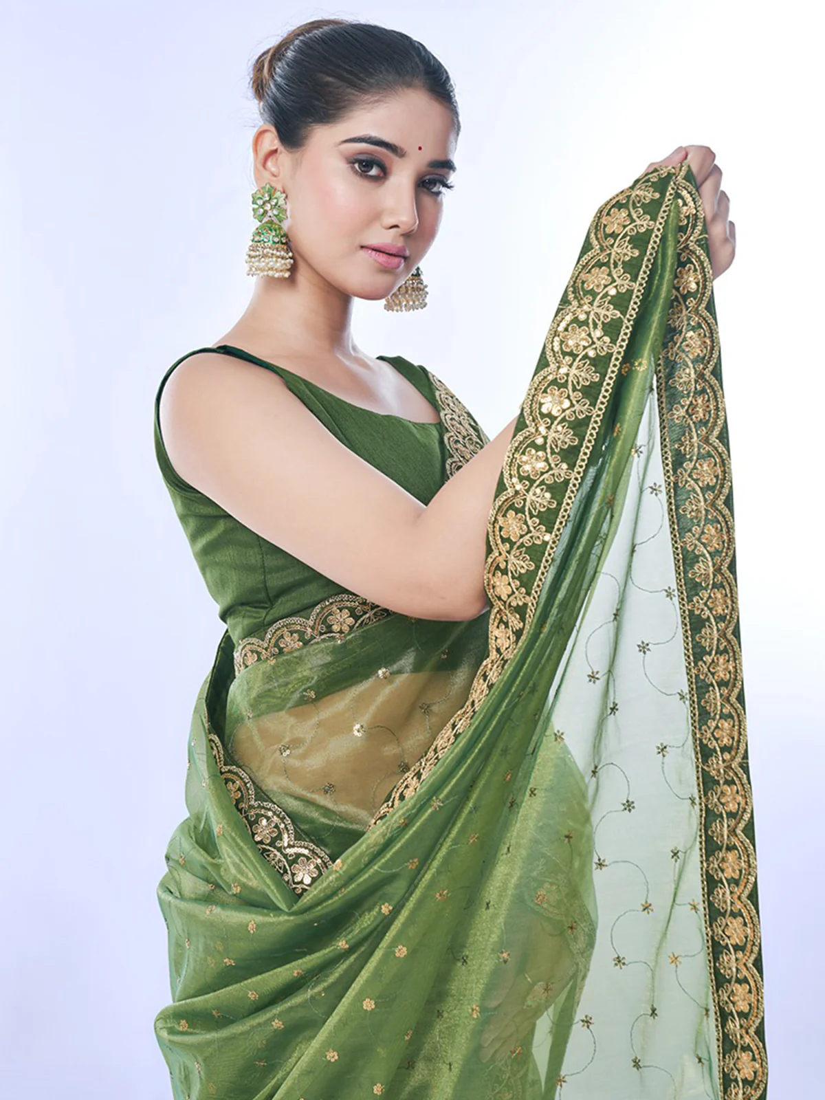 Odette Green Embellished Net Saree With Unstitched Blouse For Women - Image 5