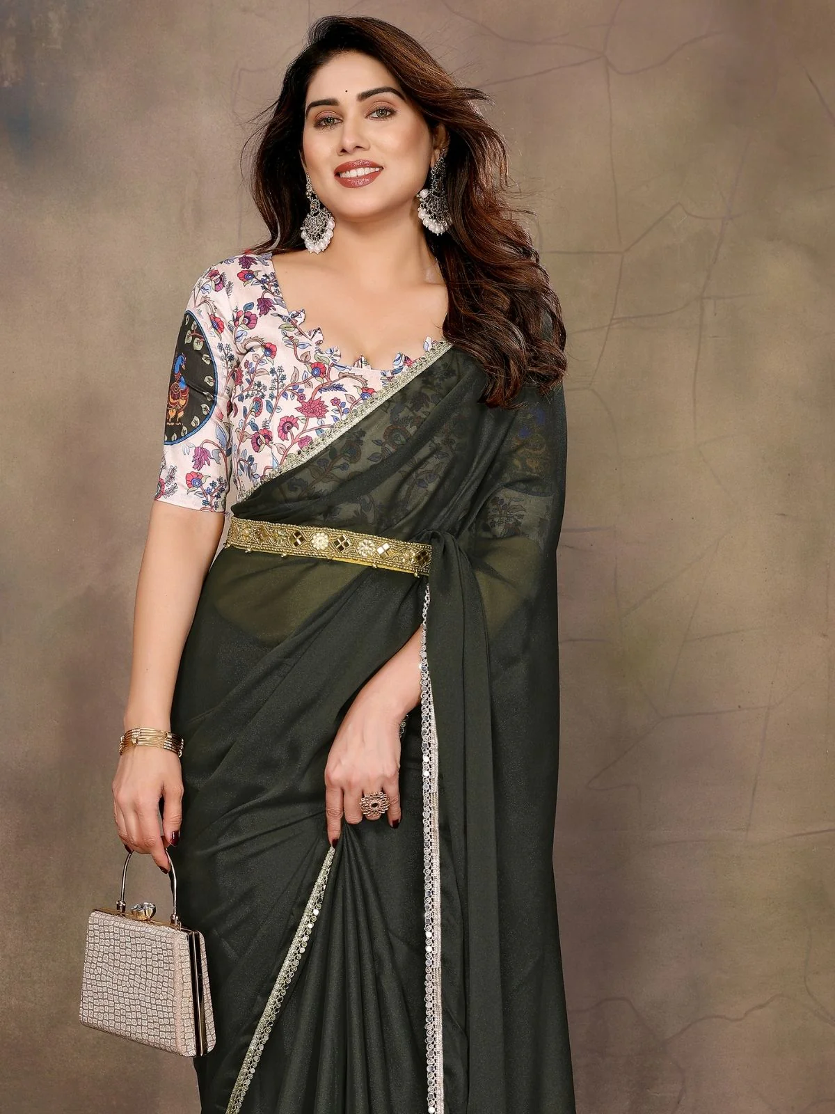 Odette Olive Green Georgette Solid Saree For Women - Image 4