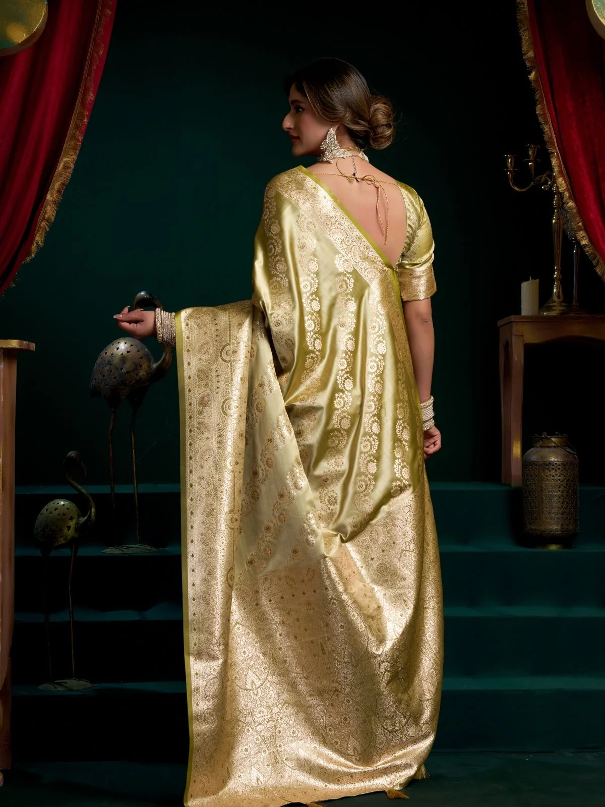 Odette Olive Green Silk Blend Woven Saree For Women - Image 3