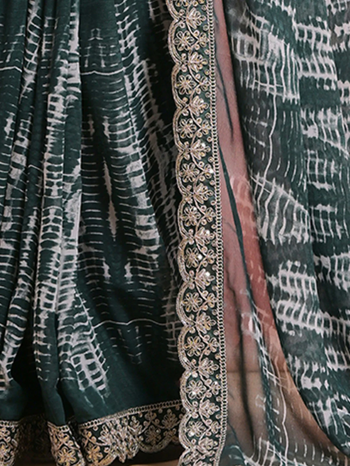 Odette Green Printed Georgette  Saree With Unstitched Blouse For Women - Image 7