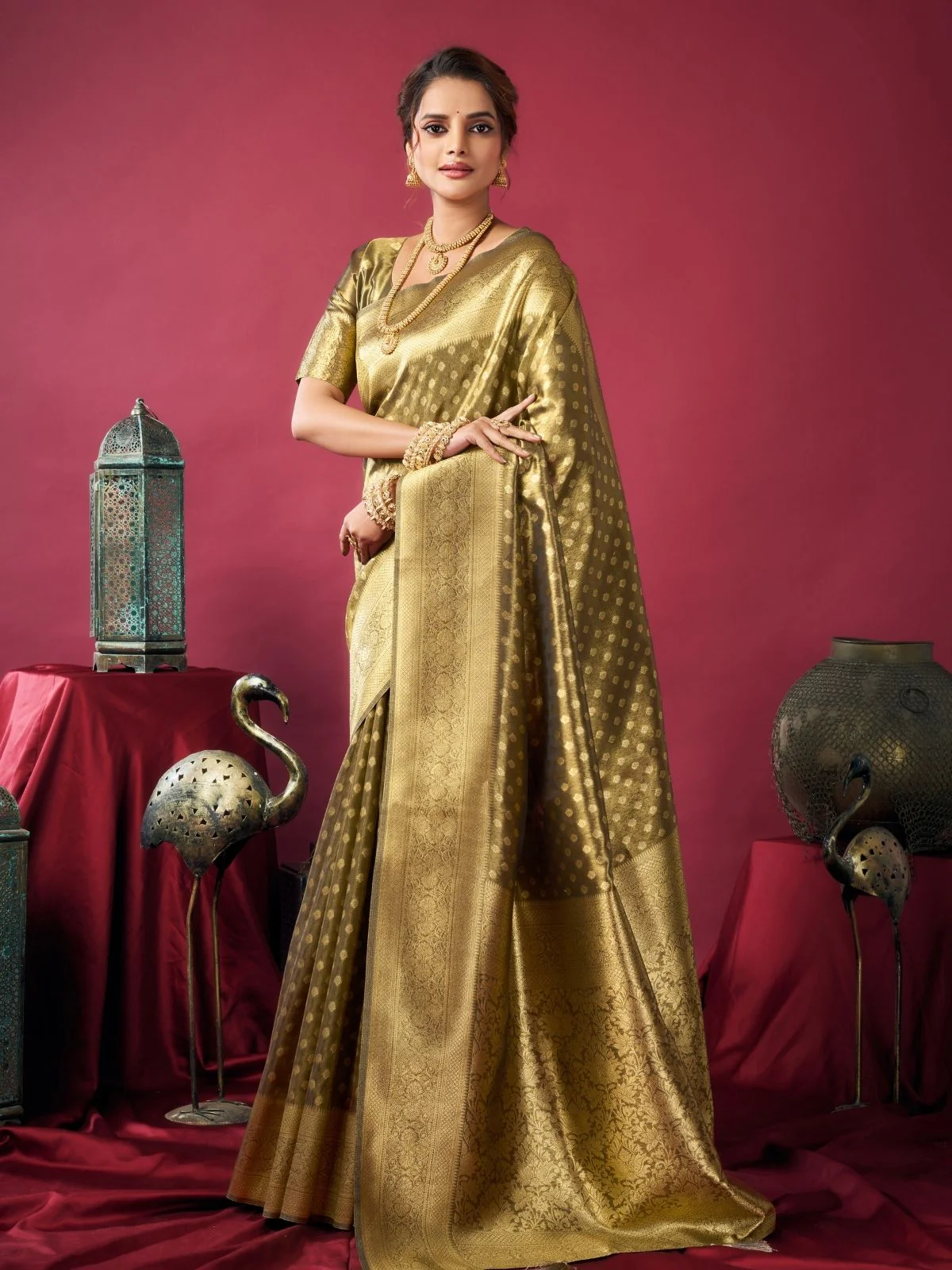 Odette Olive Silk Blend Woven Saree For Women - Image 3